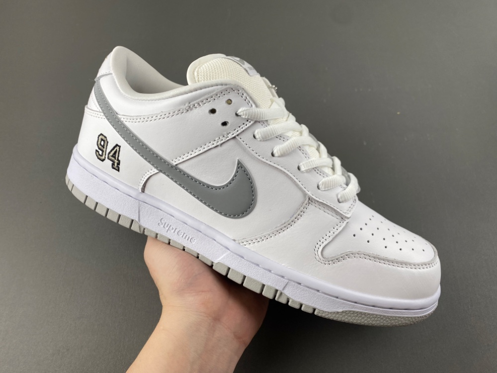 Supreme Dunk Low Sb White Metallic Silver Hq8487 100 5 - www.kickbulk.co Supreme Dunk Low Sb White Metallic Silver Hq8487 100 5 - www.kickbulk.co