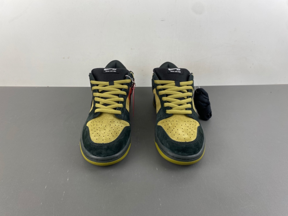 Supreme Dunk Low Sb Camper Green Hq8487 300 3 - www.kickbulk.co