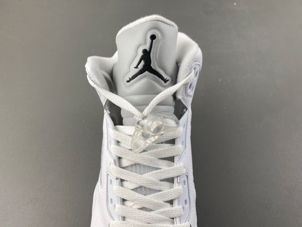 Air Jordan 5 Retro White Metallic 2026 Hq7978 103 16 - www.kickbulk.co Air Jordan 5 Retro White Metallic 2026 Hq7978 103 16 - www.kickbulk.co