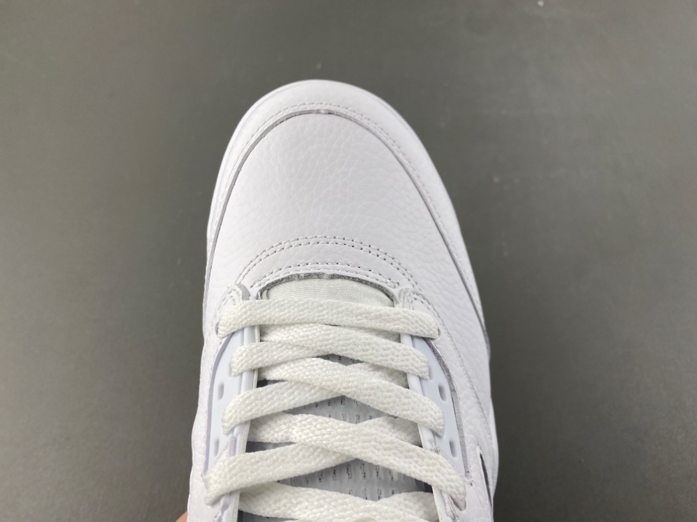 Air Jordan 5 Retro White Metallic 2026 Hq7978 103 17 - www.kickbulk.co Air Jordan 5 Retro White Metallic 2026 Hq7978 103 17 - www.kickbulk.co
