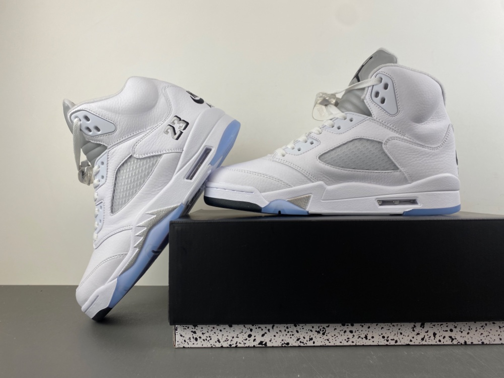 Air Jordan 5 Retro White Metallic 2026 Hq7978 103 9 - www.kickbulk.co Air Jordan 5 Retro White Metallic 2026 Hq7978 103 9 - www.kickbulk.co
