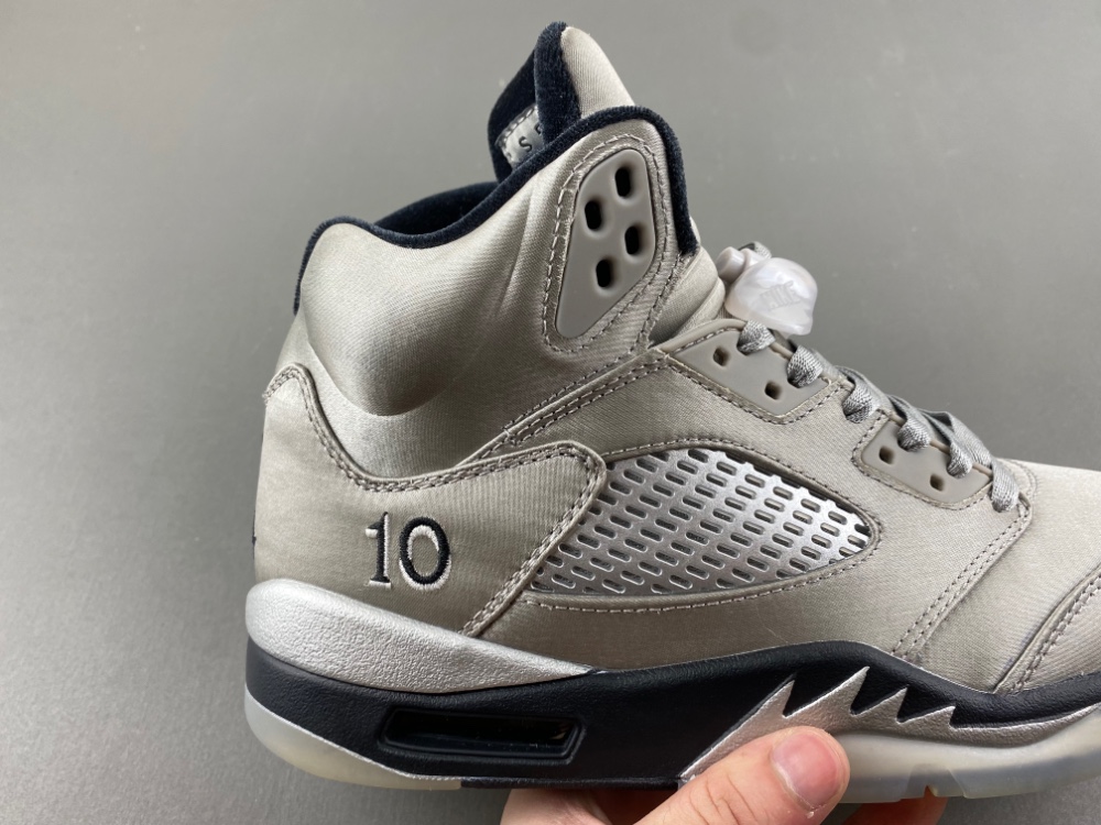 Air Jordan 5 Retro Wings Wmns Io2038 001 16 - www.kickbulk.co Air Jordan 5 Retro Wings Wmns Io2038 001 16 - www.kickbulk.co