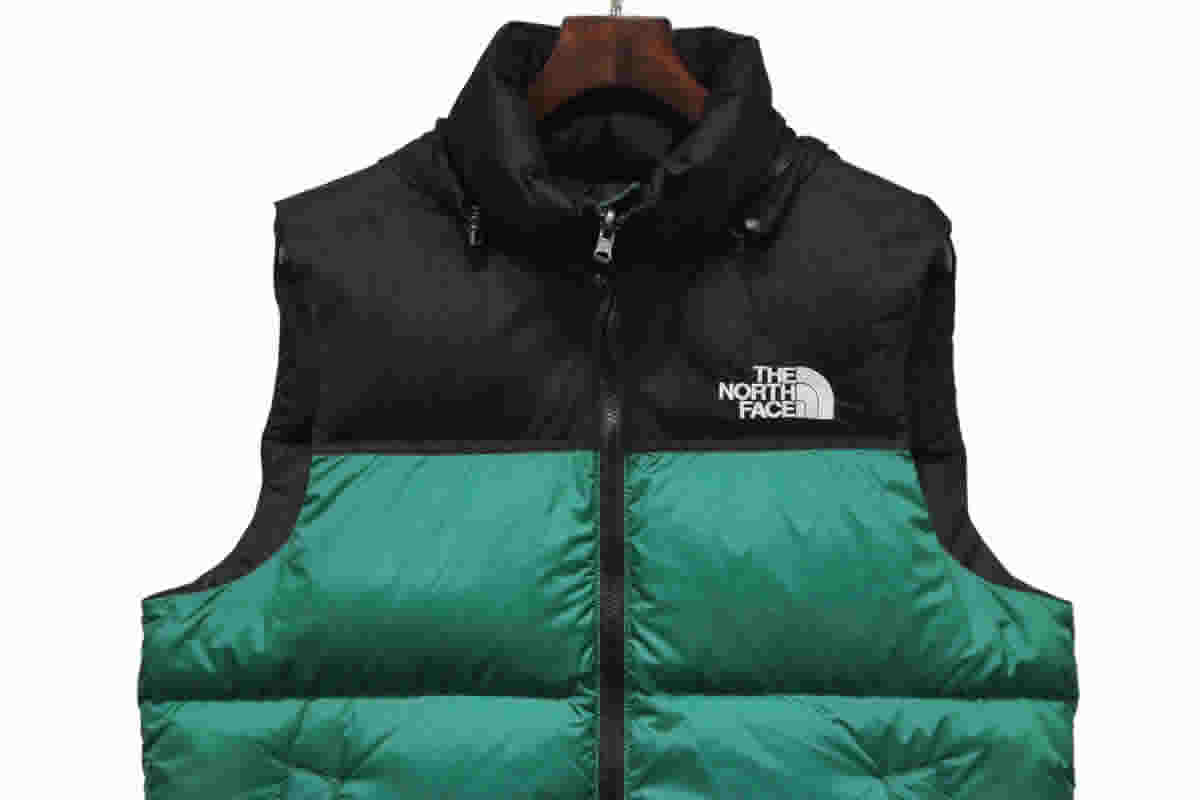 The North Face Down Vest Green 3 - www.kickbulk.co