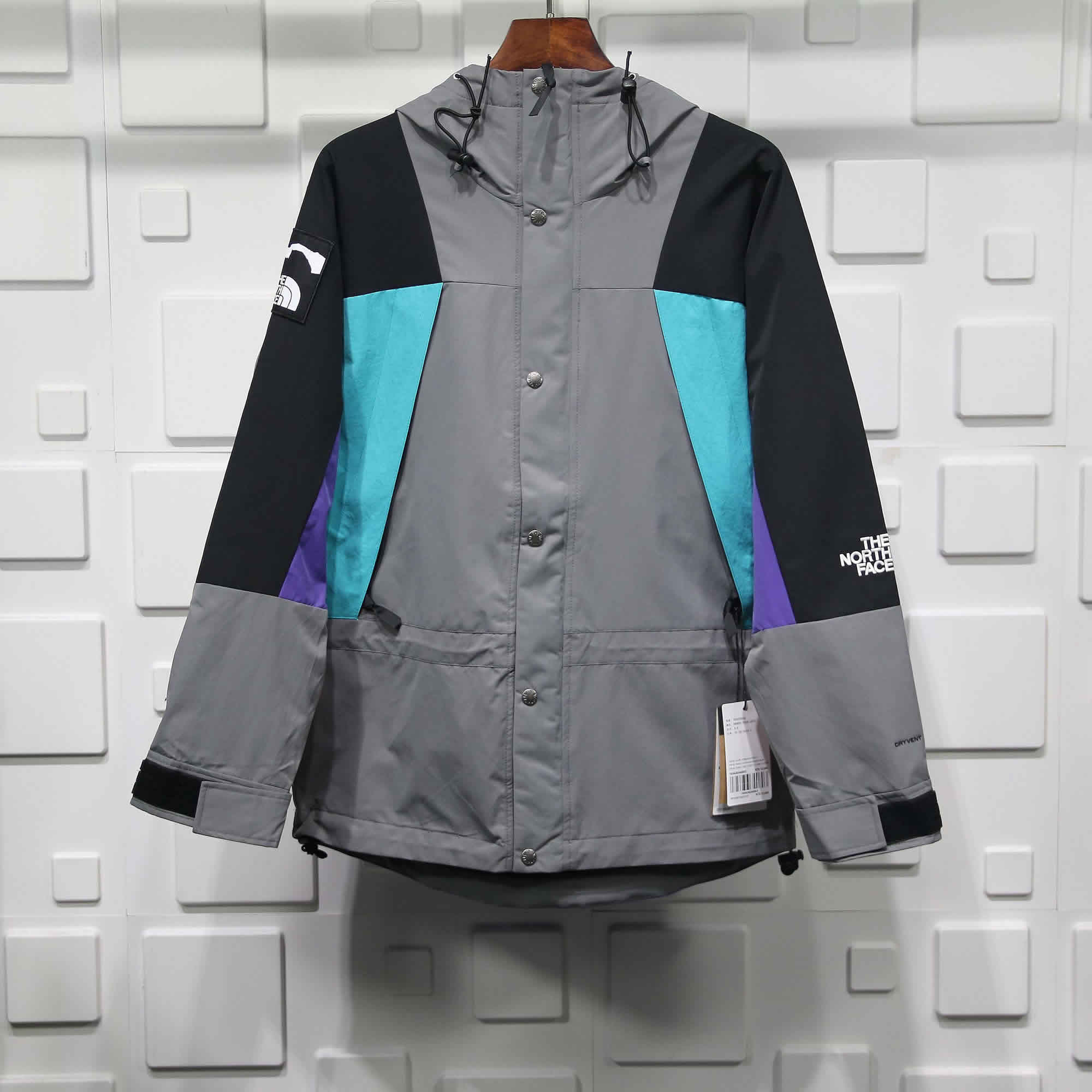 The North Face Invincible Vol 2 Mountain Light Jacket 1 - www.kickbulk.co