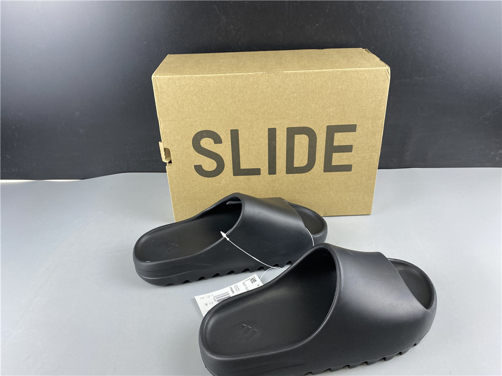 Adidas Yeezy Slide Black_3 - www.kickbulk.co
