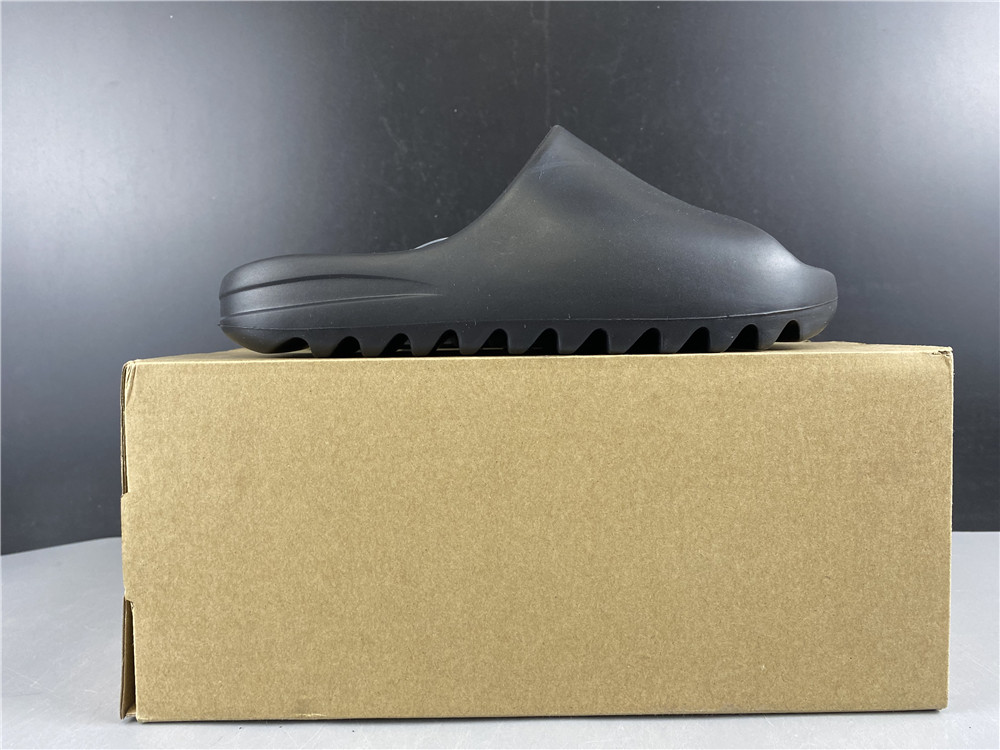 Adidas Yeezy Slide Black_6 - www.kickbulk.co