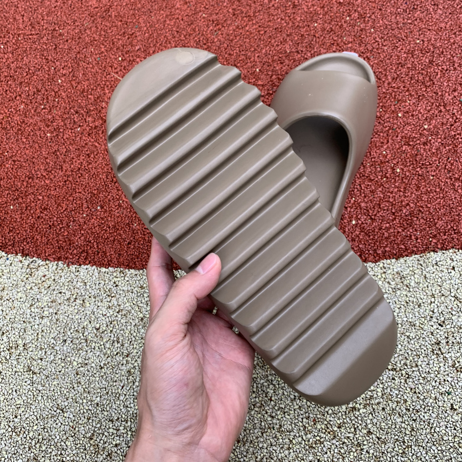 Adidas Yeezy Slide Coffe_3 - www.kickbulk.co