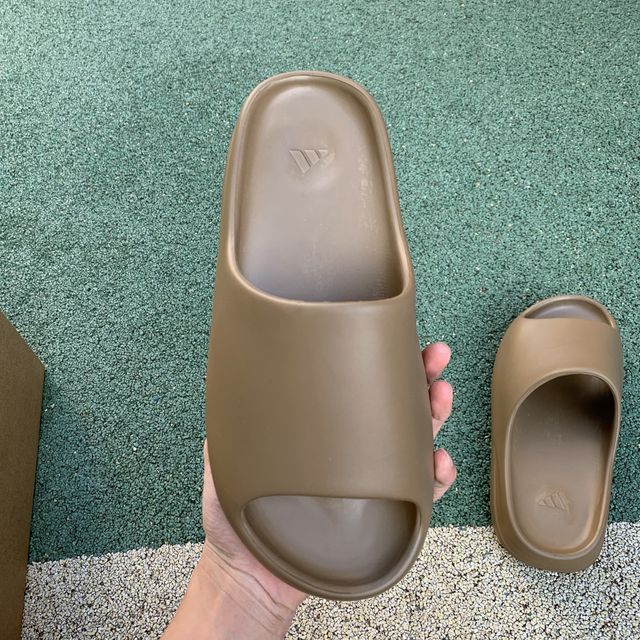 Adidas Yeezy Slide Light Brown 4 - www.kickbulk.co