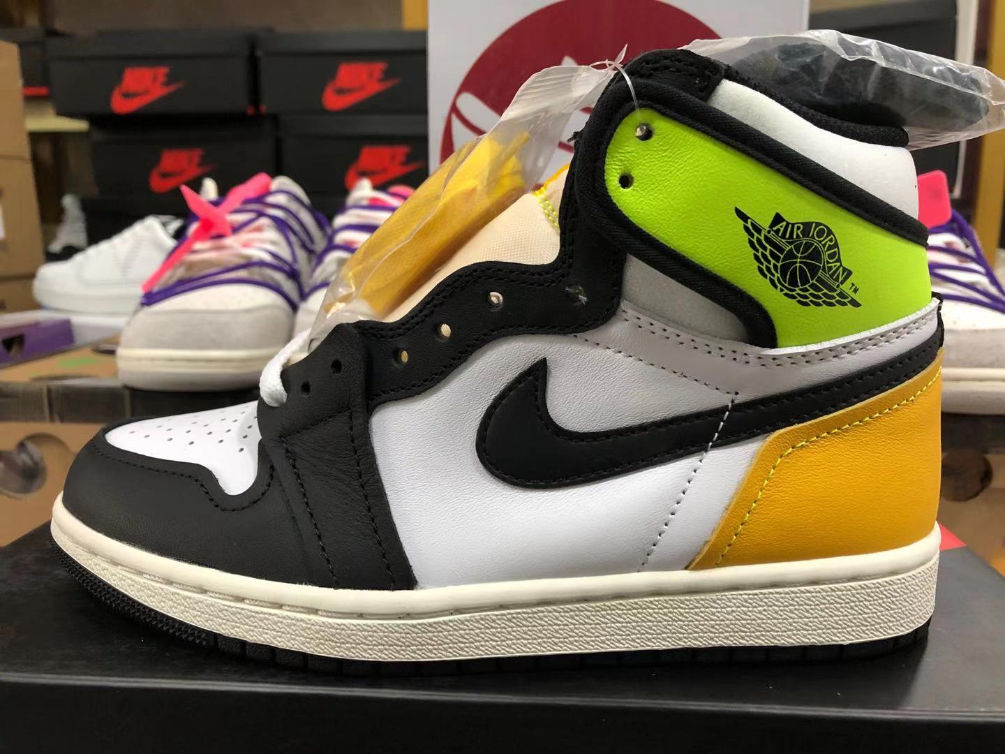 volt gold retro 1