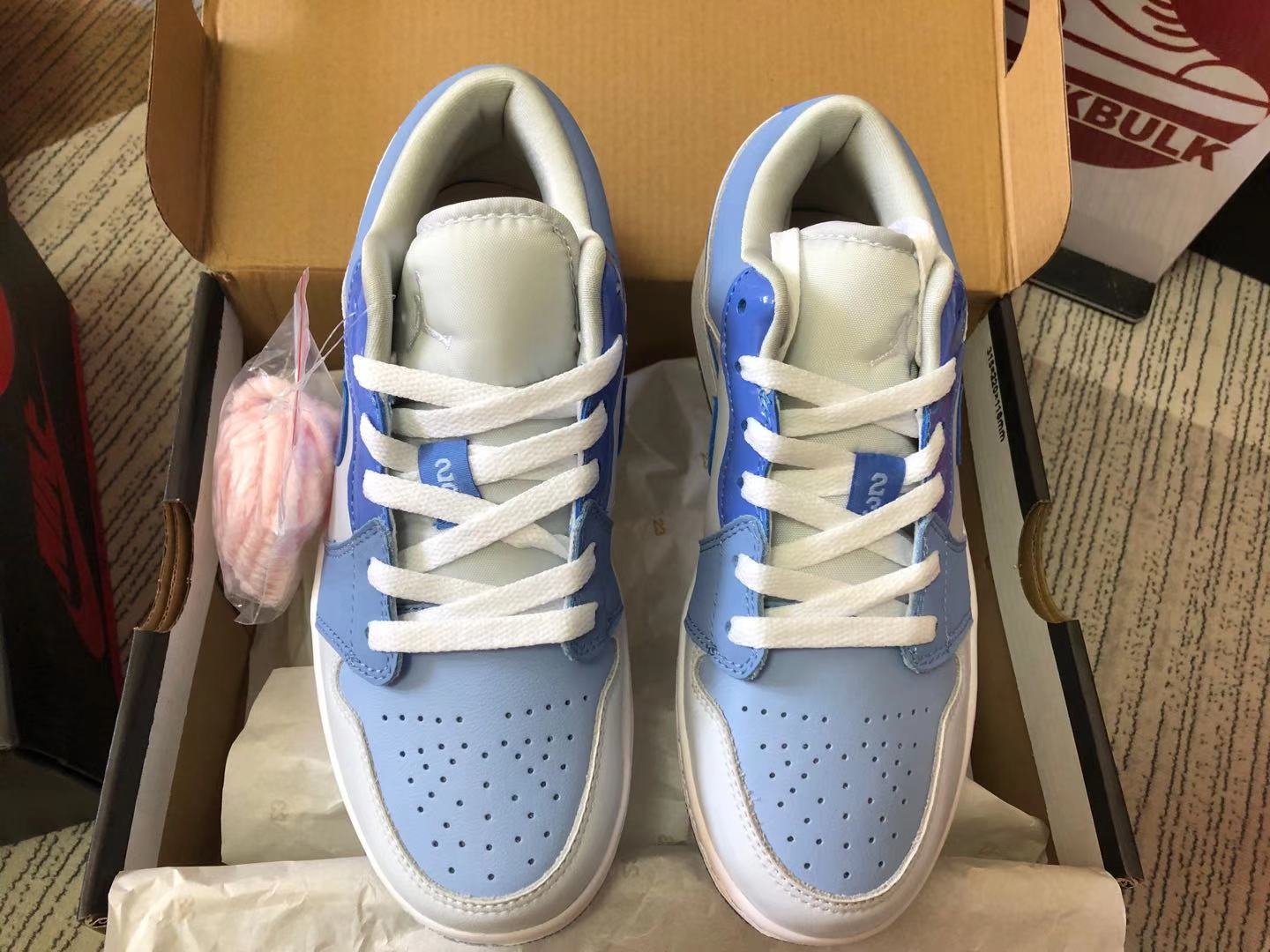 lace nike dunks low reddit