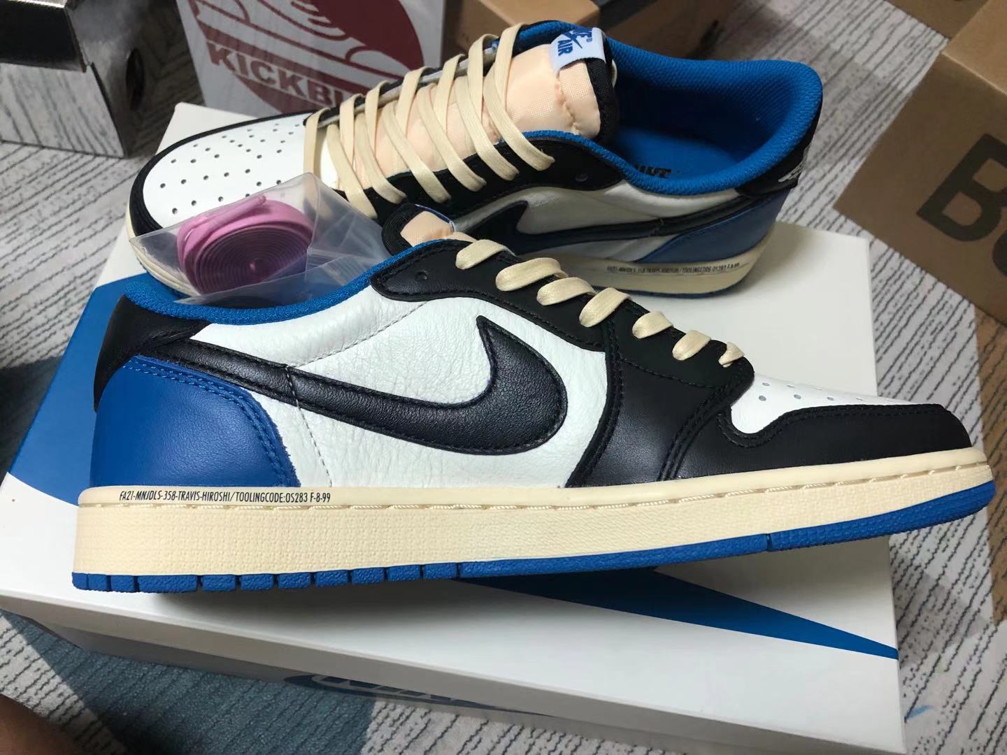 FRAGMENT DESIGN X TRAVIS SCOTT X AIR JORDAN 1 RETRO HIGH & LOW KICKBULK