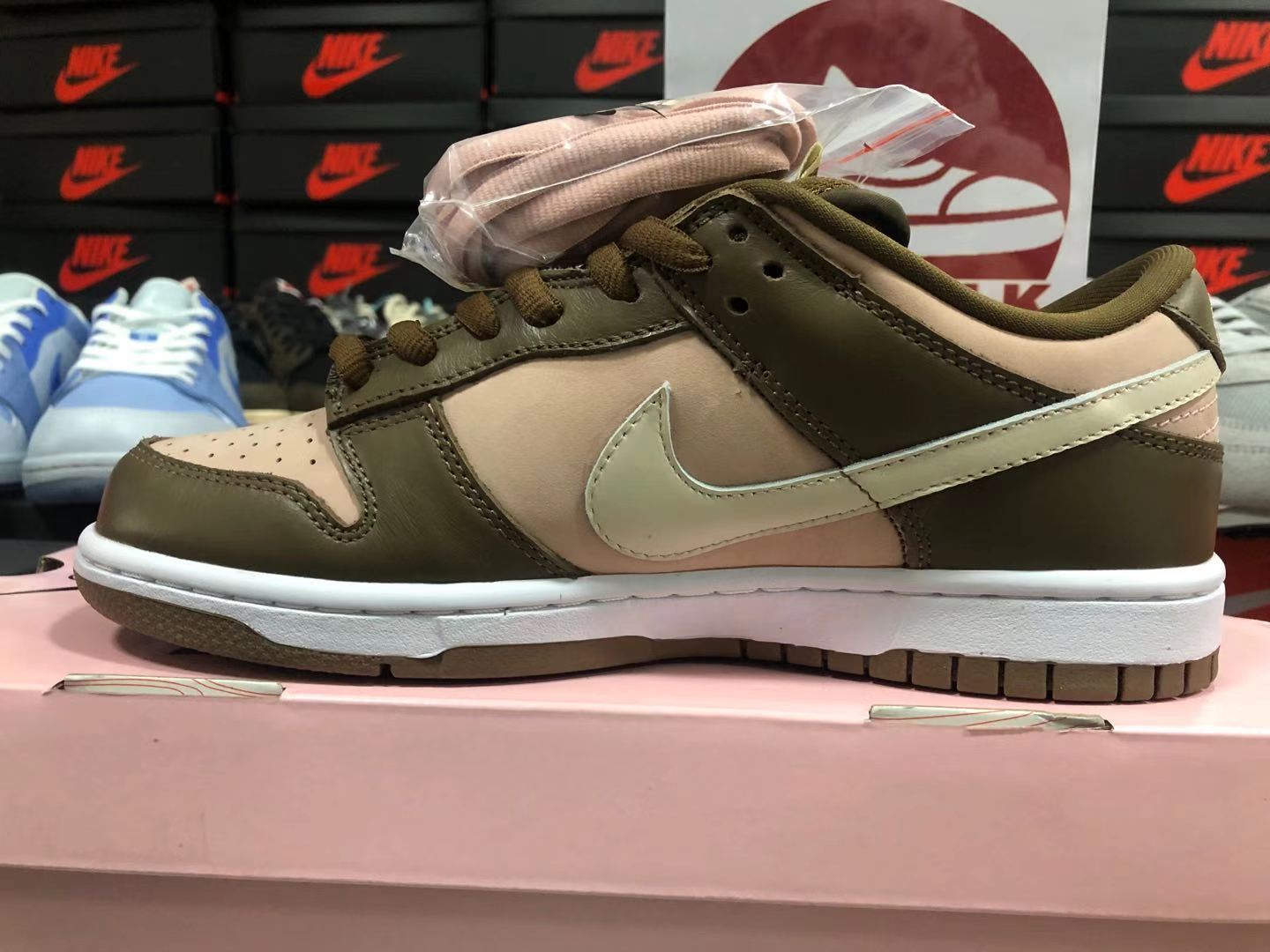 nike sb dunk stussy