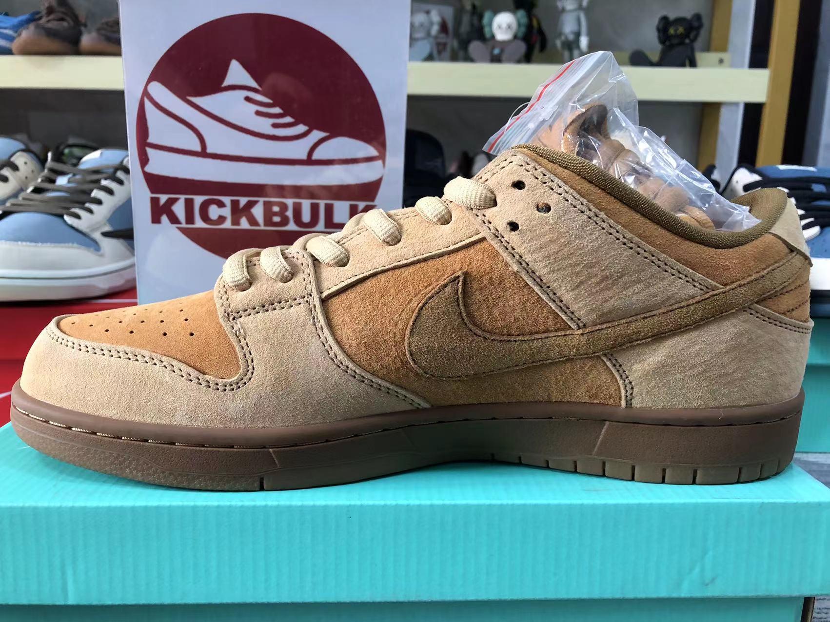 nike sb dunk low wheat
