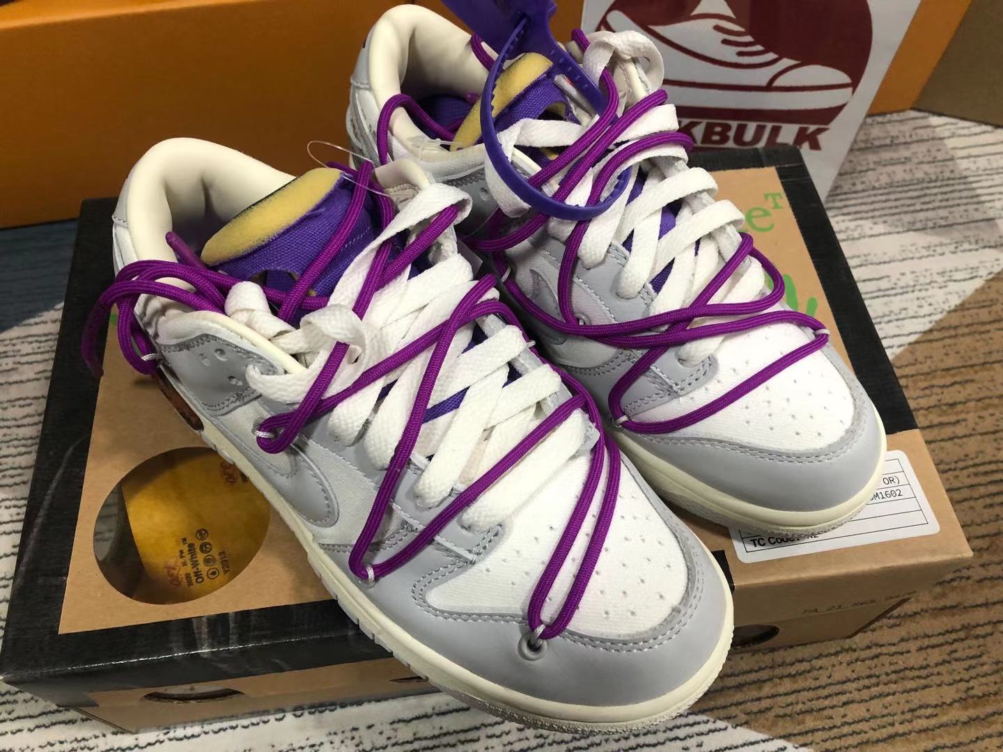 DM1602-111 Kickbulk Sneaker Camera 