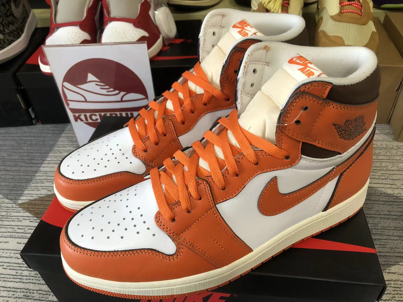 AIR JORDAN 1 HIGH OG 'STARFISH' WMNS 2022 DO9369-101 Kickbulk Sneaker shoes retail wholesale 