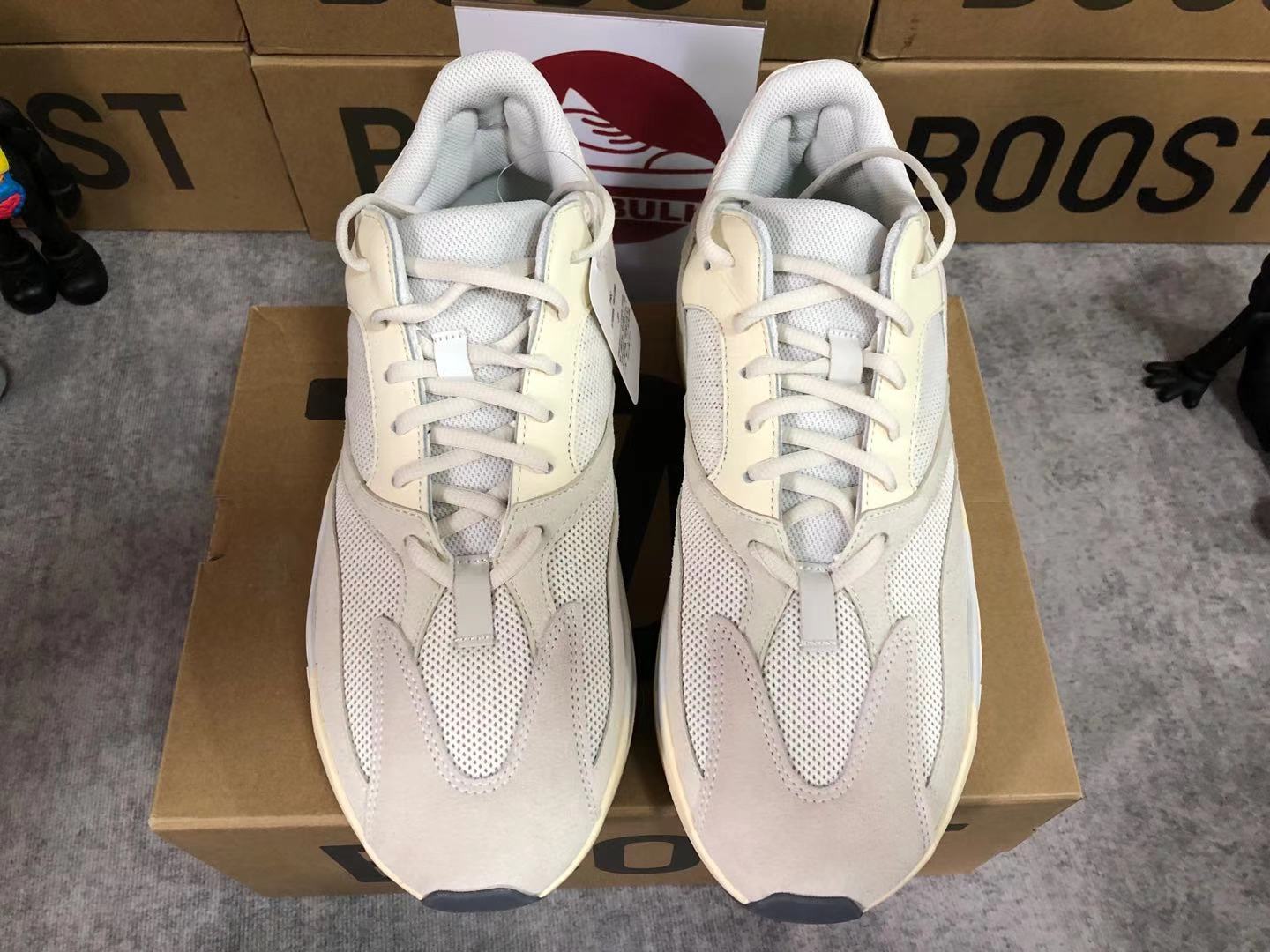 Adidas Yeezy Boost 700 Analog EG7596 